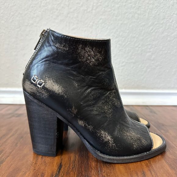 BED STU Onset Open Toe Bootie Back Zip Ankle Boots in Black Rustic Leather - Picture 1 of 14